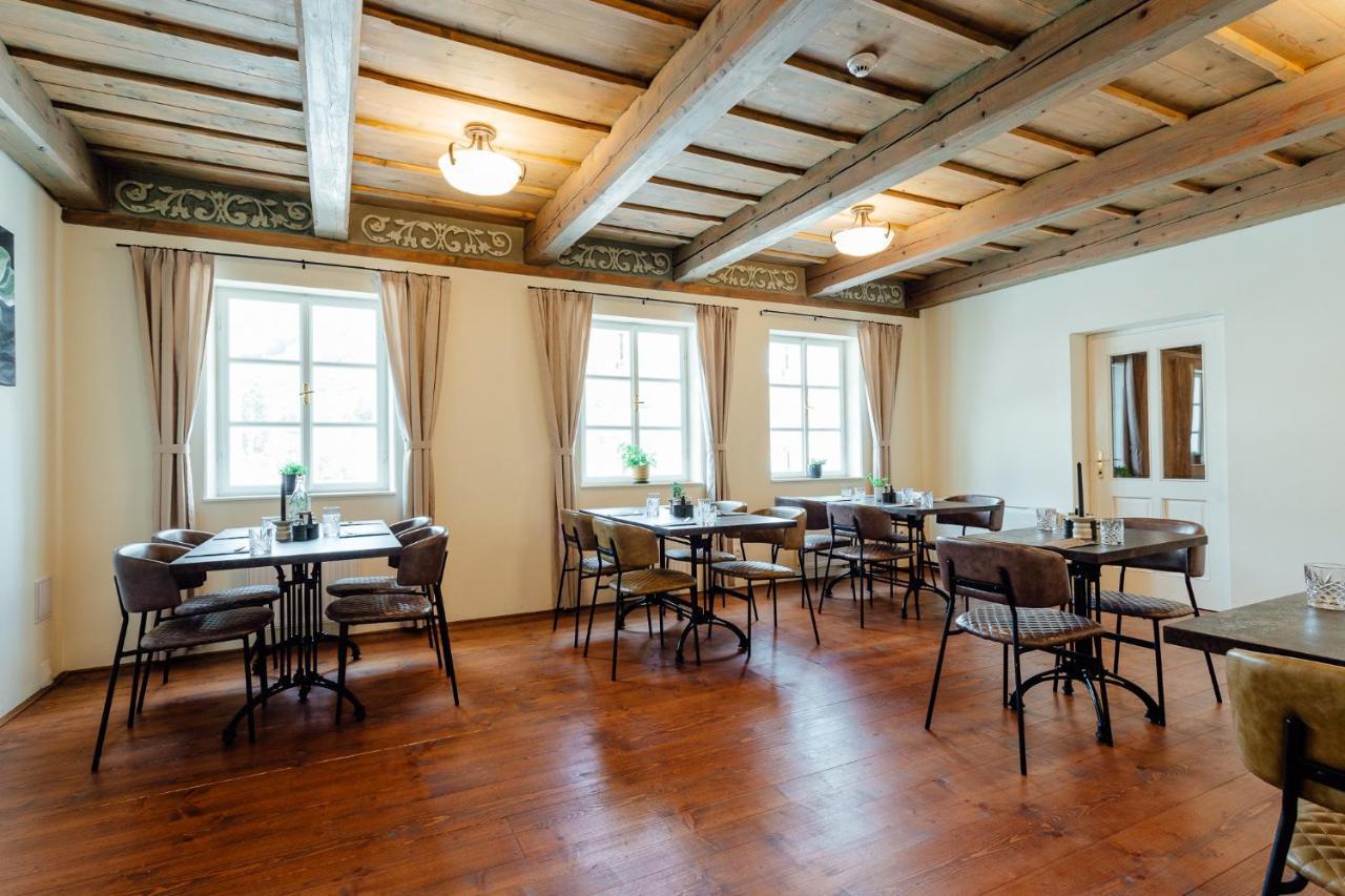 Hotel Glaus Банска-Штьявница Экстерьер фото